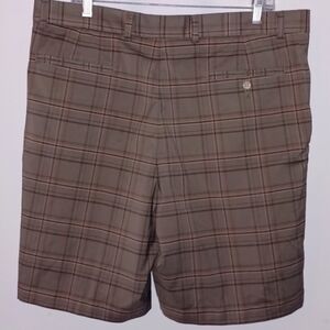 WALTER HAGEN Plaid Golf Shorts, W36